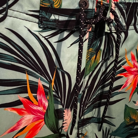 NWT Birds Of Paradise Swim Shorts - Picture 2 of 3